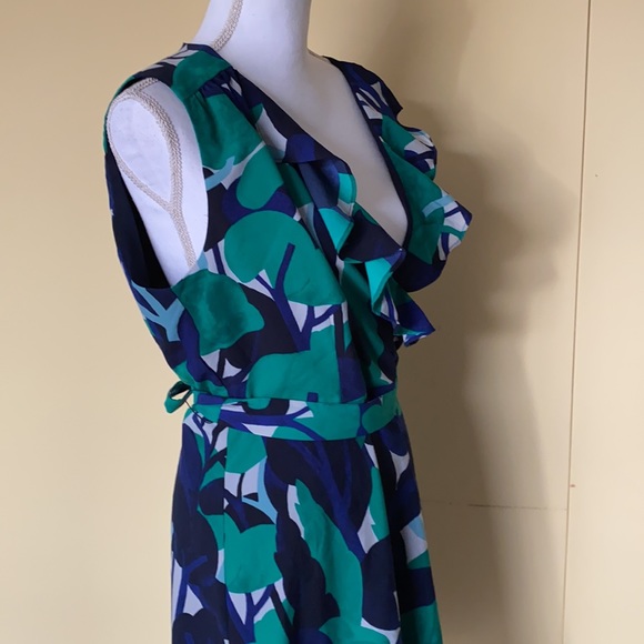 Ann Taylor dress size 8 - Picture 10 of 13
